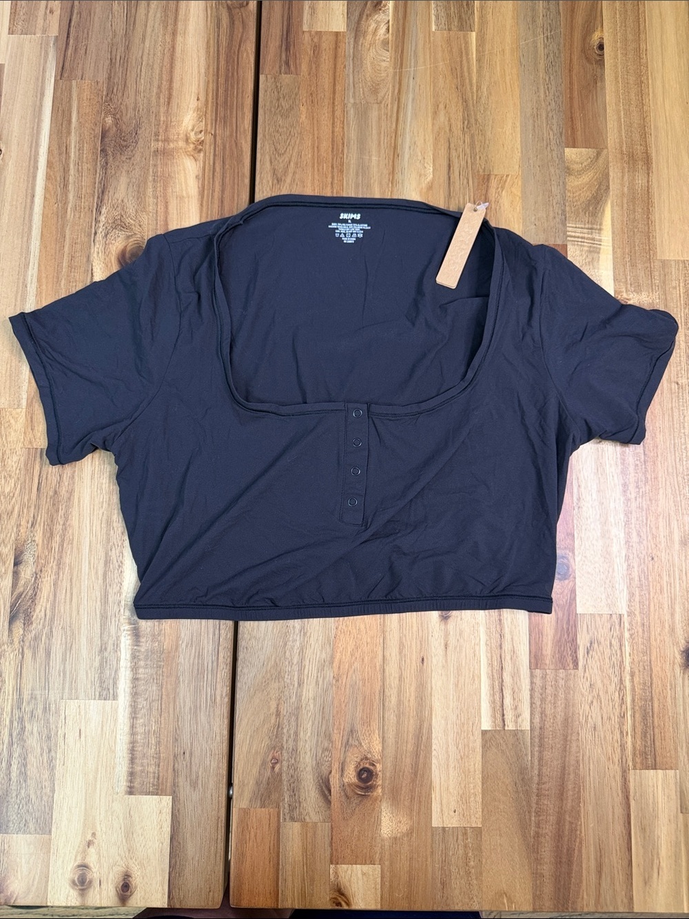 NWT SKIMS Fits Everybody Cropped T-Shirt